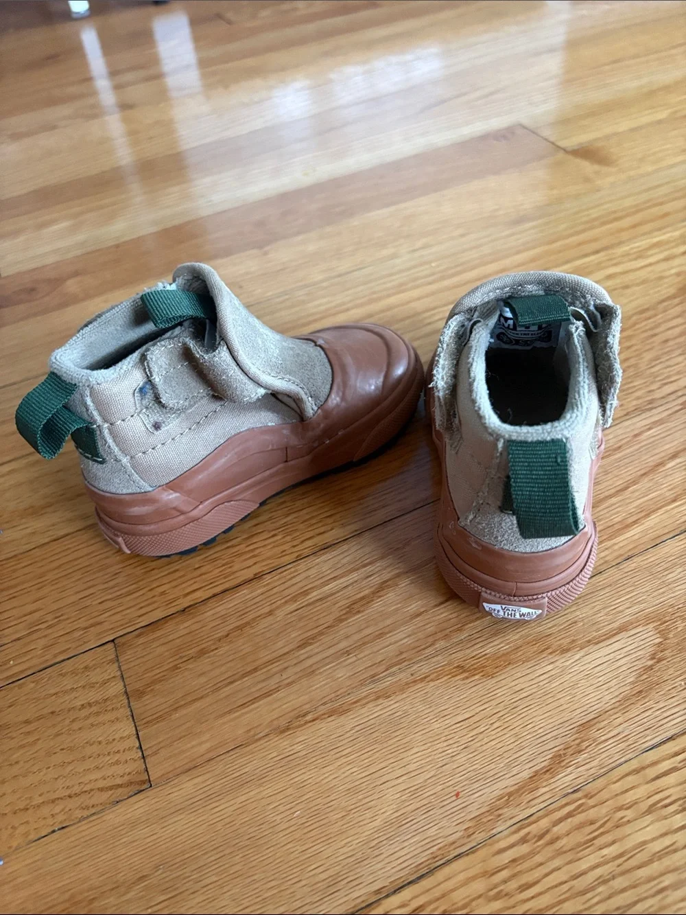 Vans Kids Brown & Tan Waterproof Slip-On Rain Boots